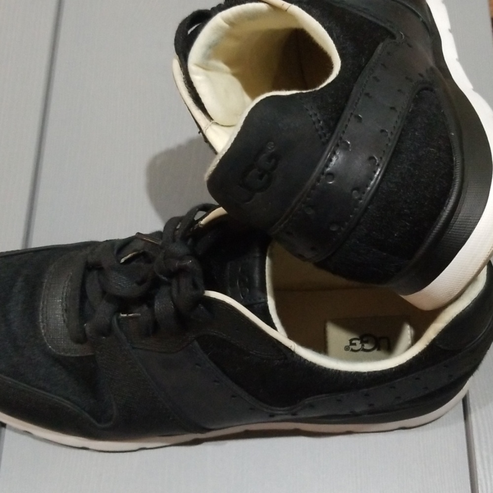 Womens Ugg Deaven sneaker 11